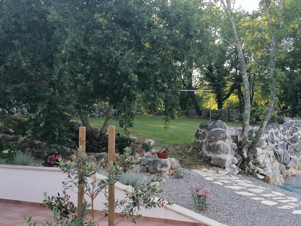 Amazing 4 Bedroom Villa With Swimming Pool And Wifi, Family Frendly Tribalj  Dış mekan fotoğraf